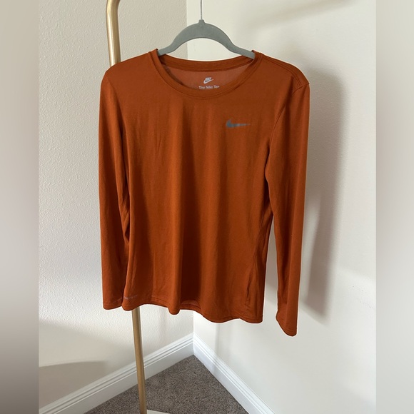 Nike Dry Fit - Women’s - Picture 1 of 3